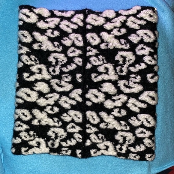 ANN TAYLOR snood infinity scarf knit cozy soft neck warmer leopard print size OS - Picture 3 of 6